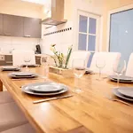 Zythogite, 23 Personnes, 9 Chambres, 6 Salles De Bain, Bbq, Jacuzzi, Jardin, Billard Tatil Evi *