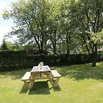Zythogite, 23 Personnes, 9 Chambres, 6 Salles De Bain, Bbq, Jacuzzi, Jardin, Billard Tatil Evi