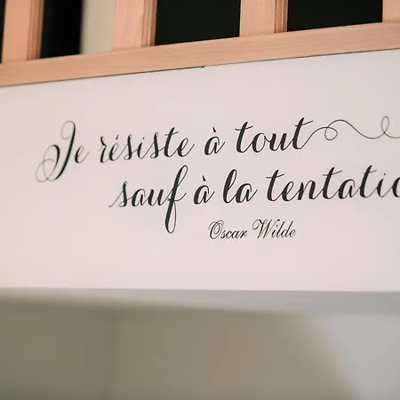 Zythogite, 23 Personnes, 9 Chambres, 6 Salles De Bain, Bbq, Jacuzzi, Jardin, Billard Tintigny