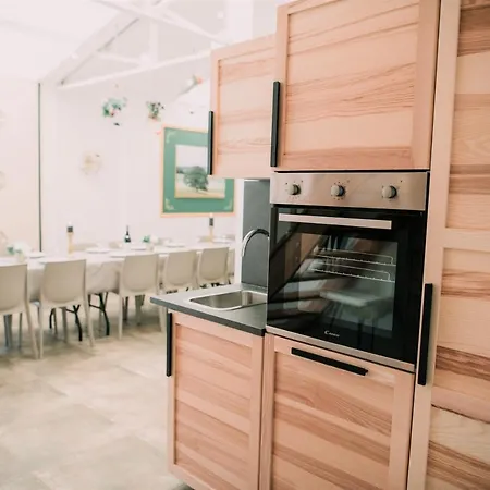 Feriehus Zythogite, 23 Personnes, 9 Chambres, 6 Salles De Bain, Bbq, Jacuzzi, Jardin, Billard Tintigny