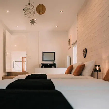 Feriehus Zythogite, 23 Personnes, 9 Chambres, 6 Salles De Bain, Bbq, Jacuzzi, Jardin, Billard *