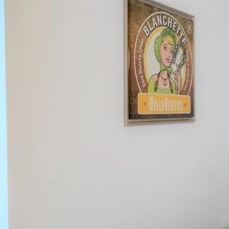 Zythogite, 23 Personnes, 9 Chambres, 6 Salles De Bain, Bbq, Jacuzzi, Jardin, Billard Feriehus Tintigny