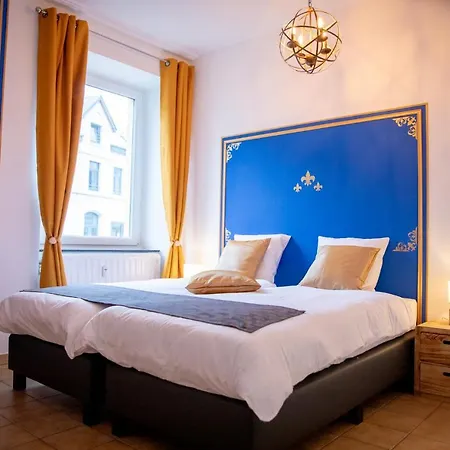 Zythogite, 23 Personnes, 9 Chambres, 6 Salles De Bain, Bbq, Jacuzzi, Jardin, Billard