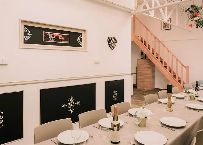 Zythogite, 23 Personnes, 9 Chambres, 6 Salles De Bain, Bbq, Jacuzzi, Jardin, Billard * Tintigny