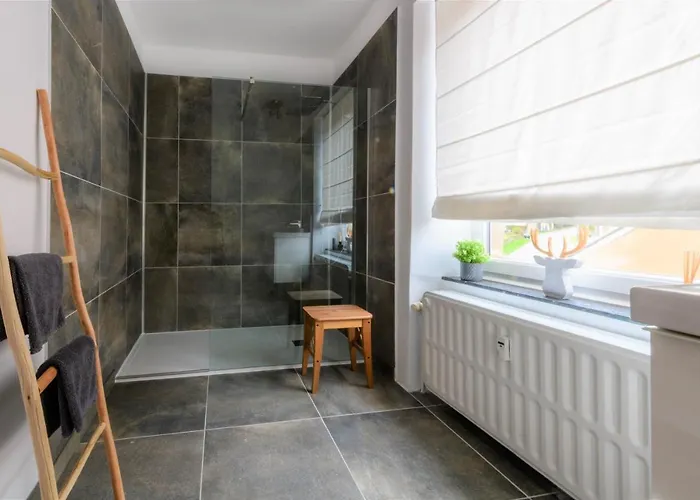 Zythogite, 23 Personnes, 9 Chambres, 6 Salles De Bain, Bbq, Jacuzzi, Jardin, Billard *