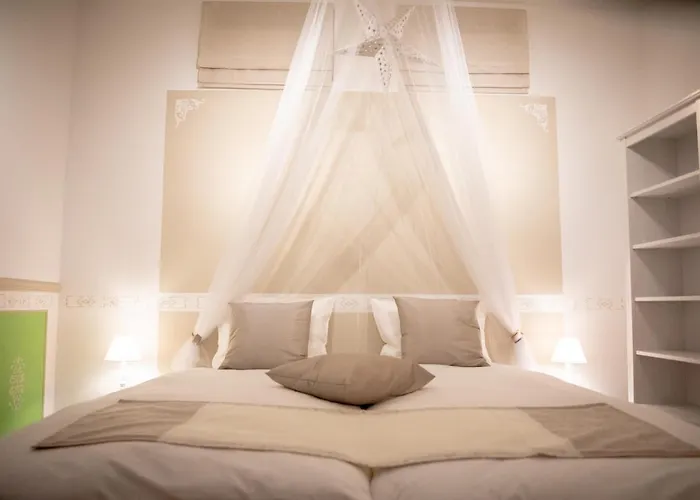 Zythogite, 23 Personnes, 9 Chambres, 6 Salles De Bain, Bbq, Jacuzzi, Jardin, Billard Dom wakacyjny