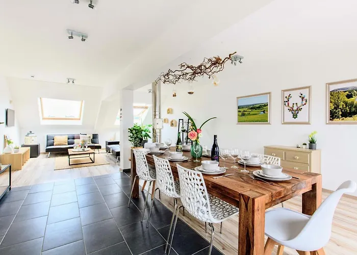 Zythogite, 23 Personnes, 9 Chambres, 6 Salles De Bain, Bbq, Jacuzzi, Jardin, Billard Dom wakacyjny *