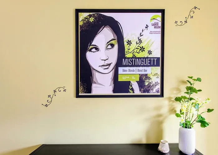 Zythogite, 23 Personnes, 9 Chambres, 6 Salles De Bain, Bbq, Jacuzzi, Jardin, Billard Tintigny