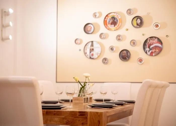 Zythogite, 23 Personnes, 9 Chambres, 6 Salles De Bain, Bbq, Jacuzzi, Jardin, Billard