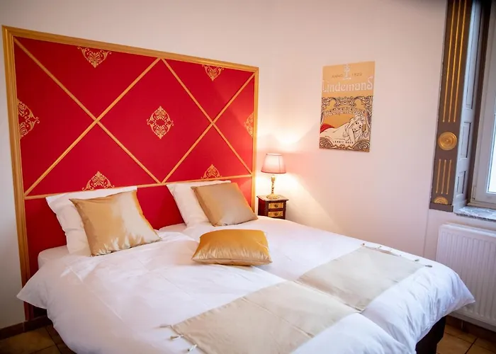 Zythogite, 23 Personnes, 9 Chambres, 6 Salles De Bain, Bbq, Jacuzzi, Jardin, Billard