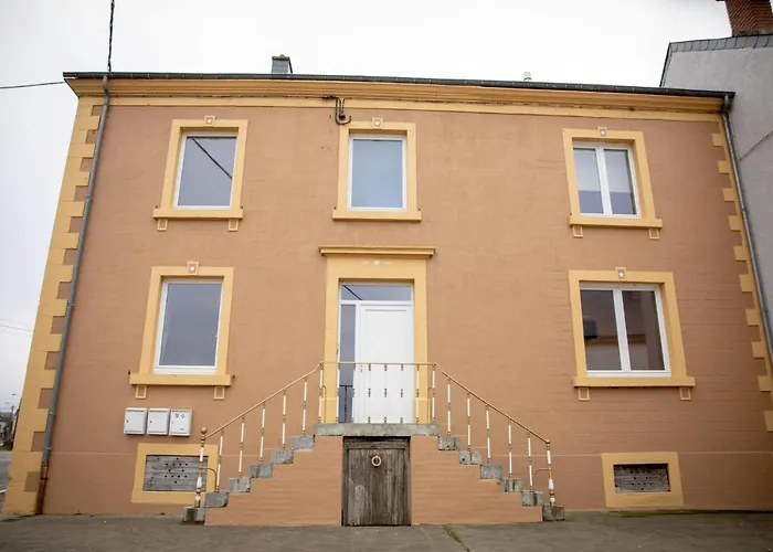 Zythogite, 23 Personnes, 9 Chambres, 6 Salles De Bain, Bbq, Jacuzzi, Jardin, Billard