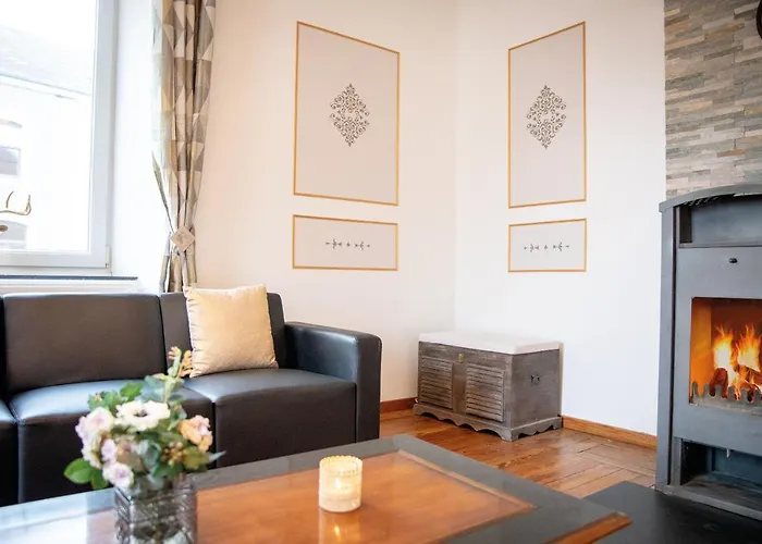 Zythogite, 23 Personnes, 9 Chambres, 6 Salles De Bain, Bbq, Jacuzzi, Jardin, Billard